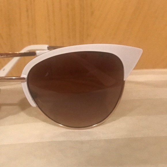 RETRO SUNGLASSES - Picture 6 of 8